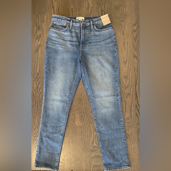 NWT Tall Perfect Vintage Jean in Barnfield Wash Size 31 Tall - Picture 2 of 11